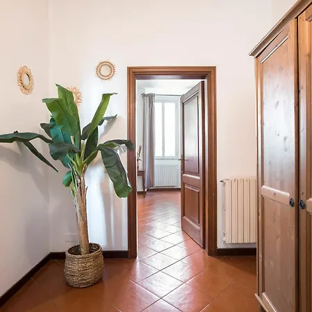 Trevi Fountain House Deluxe Апартаменты