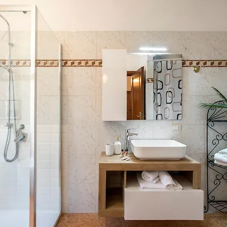Trevi Fountain House Deluxe * Rome