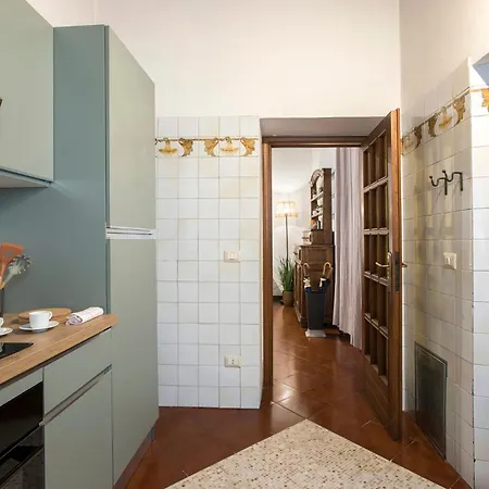 Trevi Fountain House Deluxe Апартаменты